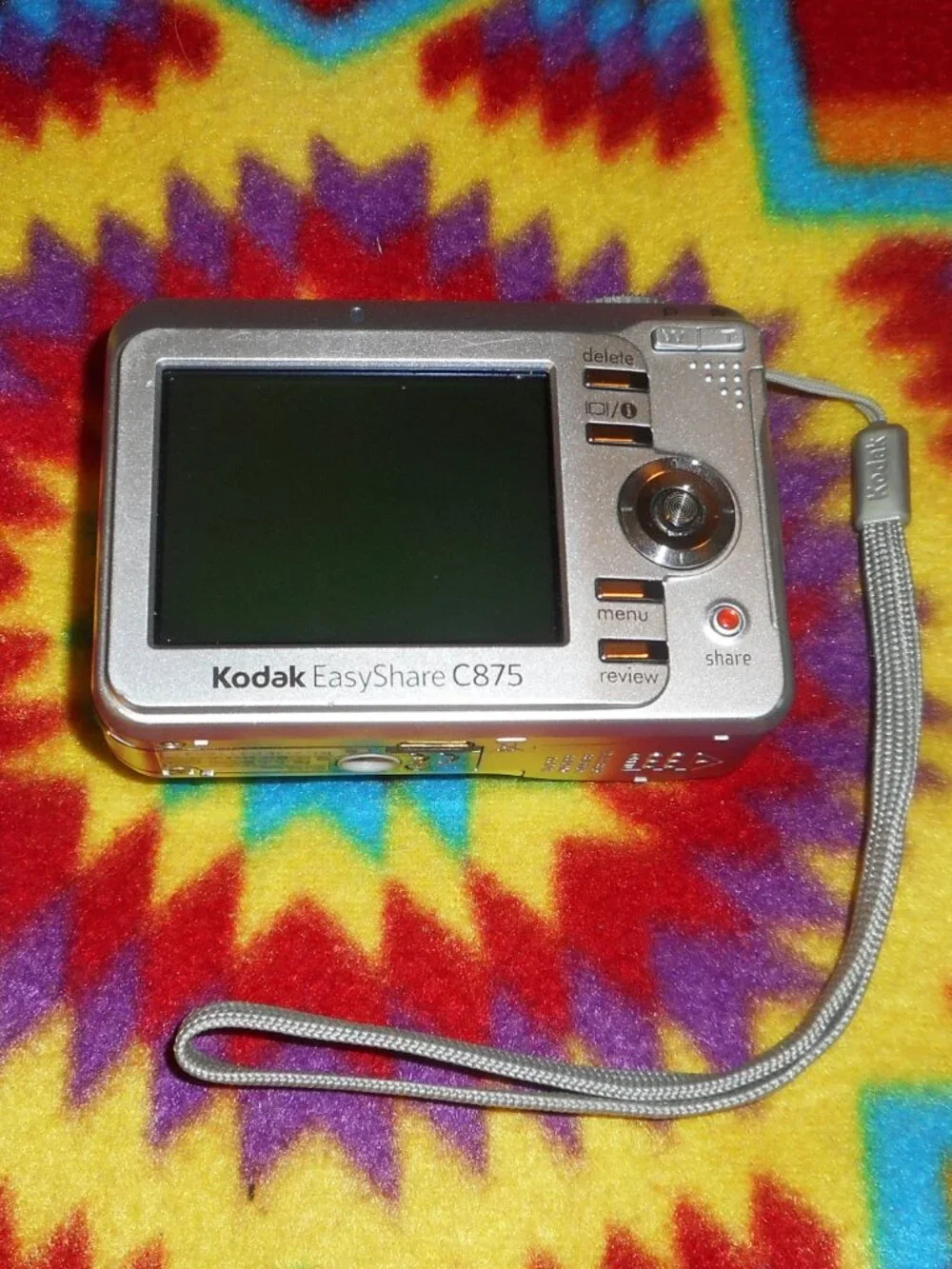 Kodak EasyShare C875 Silver Digital Camera w/Cord, SD Card, and Carry Case